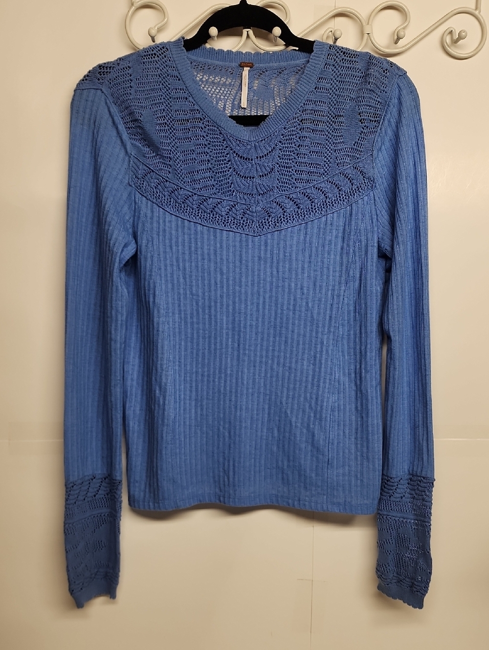 Free People Blue Crochet Yoke Long Sleeve Beautiful Yet Simple Top Size L